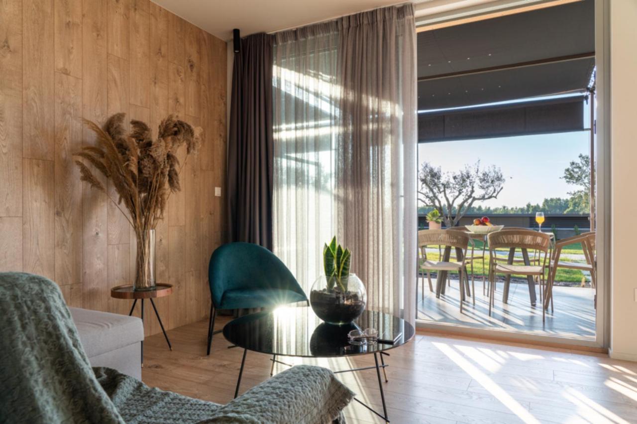 Sani Apartment *